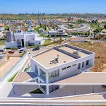 Vista Sea Views Heated Pool Walk To Marina *