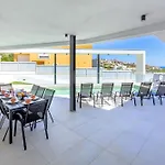 Villa Vista Sea Views Heated Pool Walk To Marina