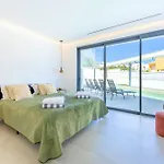 Villa Vista Sea Views Heated Pool Walk To Marina